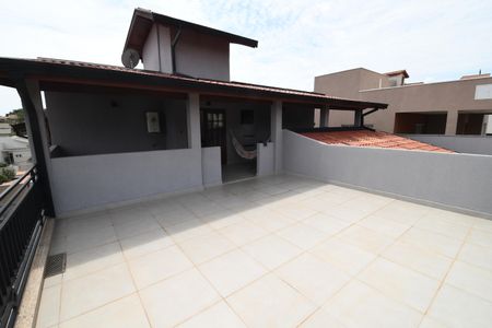 Casa à venda com 400m², 4 quartos e 5 vagasVaranda