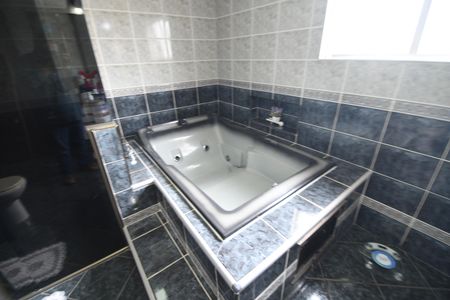 Casa à venda com 400m², 4 quartos e 5 vagasBanheiro 1