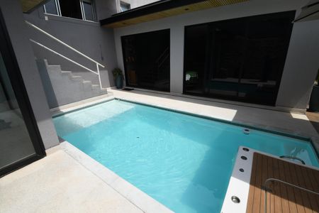 Casa à venda com 400m², 4 quartos e 5 vagasPiscina