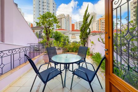 Casa à venda com 204m², 3 quartos e 3 vagas Casa à venda com 204m², 3 quartos e 3 vagasVaranda da Sala