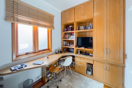 Casa à venda com 204m², 3 quartos e 3 vagas Casa à venda com 204m², 3 quartos e 3 vagasEscritório / Quarto Reversível
