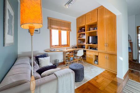 Casa à venda com 204m², 3 quartos e 3 vagas Casa à venda com 204m², 3 quartos e 3 vagasEscritório / Quarto Reversível