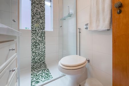 Casa à venda com 204m², 3 quartos e 3 vagas Casa à venda com 204m², 3 quartos e 3 vagasBanheiro da Suíte