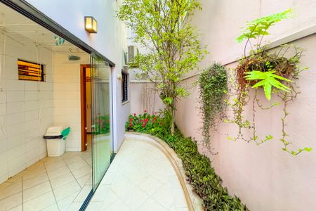 Casa à venda com 204m², 3 quartos e 3 vagas Casa à venda com 204m², 3 quartos e 3 vagasJardim