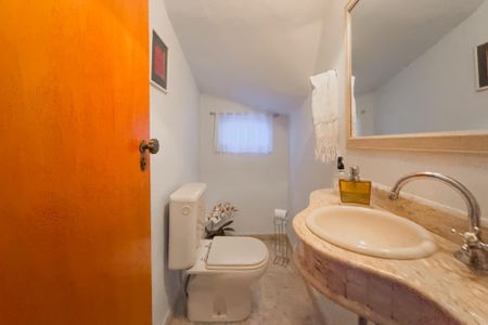 Casa à venda com 204m², 3 quartos e 3 vagas Casa à venda com 204m², 3 quartos e 3 vagasLavabo