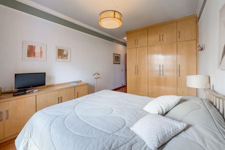 Casa à venda com 204m², 3 quartos e 3 vagas Casa à venda com 204m², 3 quartos e 3 vagasSuíte Master