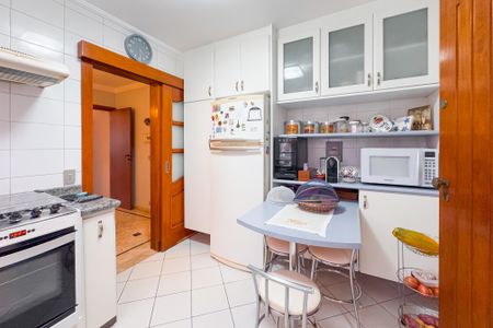 Casa à venda com 204m², 3 quartos e 3 vagas Casa à venda com 204m², 3 quartos e 3 vagasCozinha
