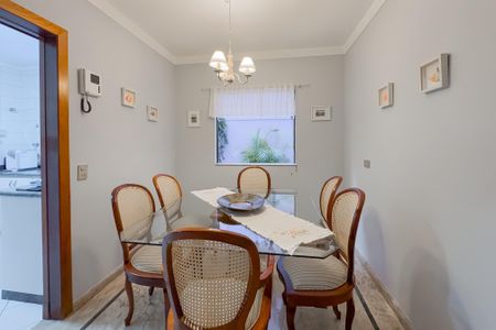 Casa à venda com 204m², 3 quartos e 3 vagas Casa à venda com 204m², 3 quartos e 3 vagasSala de Jantar