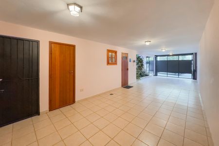 Casa à venda com 204m², 3 quartos e 3 vagas Casa à venda com 204m², 3 quartos e 3 vagasGaragem