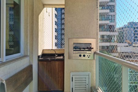 Apartamento à venda com 114m², 3 quartos e 2 vagas Apartamento à venda com 114m², 3 quartos e 2 vagasVaranda da Sala