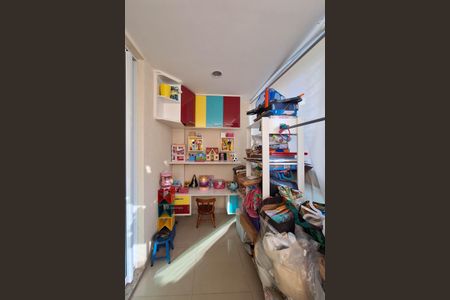 Apartamento à venda com 114m², 3 quartos e 2 vagas Apartamento à venda com 114m², 3 quartos e 2 vagasSuíte