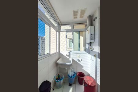 Apartamento à venda com 114m², 3 quartos e 2 vagas Apartamento à venda com 114m², 3 quartos e 2 vagasÁrea de Serviço