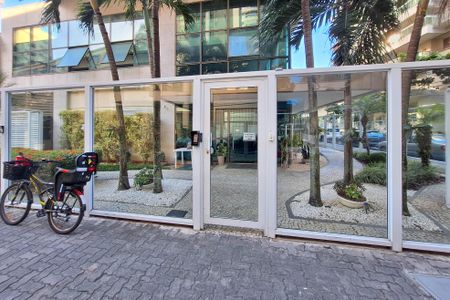 Apartamento à venda com 114m², 3 quartos e 2 vagas Apartamento à venda com 114m², 3 quartos e 2 vagasFachada