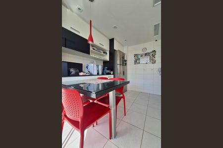 Apartamento à venda com 114m², 3 quartos e 2 vagas Apartamento à venda com 114m², 3 quartos e 2 vagasCozinha