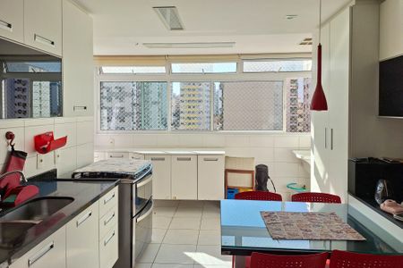 Apartamento à venda com 114m², 3 quartos e 2 vagas Apartamento à venda com 114m², 3 quartos e 2 vagasCozinha