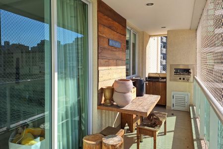 Apartamento à venda com 114m², 3 quartos e 2 vagas Apartamento à venda com 114m², 3 quartos e 2 vagasVaranda da Sala