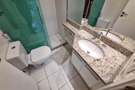 Apartamento à venda com 114m², 3 quartos e 2 vagas Apartamento à venda com 114m², 3 quartos e 2 vagasBanheiro da Suíte 1