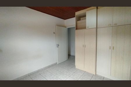 Casa à venda com 208m², 3 quartos e 2 vagasQuarto 2