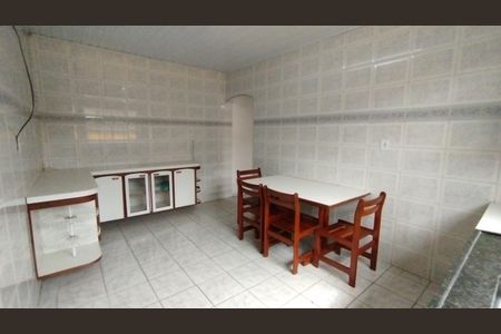 Casa à venda com 208m², 3 quartos e 2 vagasCozinha