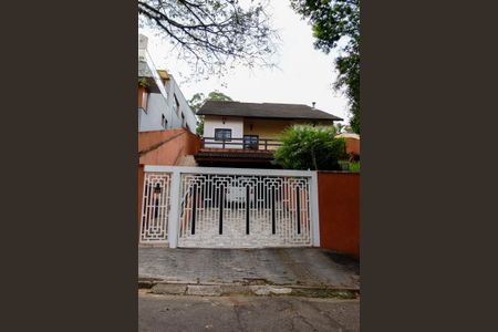 Casa para alugar com 250m², 3 quartos e 2 vagas Casa para alugar com 250m², 3 quartos e 2 vagasFachada