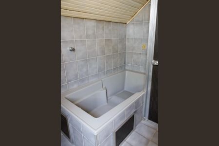 Casa para alugar com 250m², 3 quartos e 2 vagas Casa para alugar com 250m², 3 quartos e 2 vagasBanheiro da Suíte