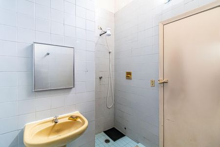 Casa à venda com 80m², 2 quartos e sem vaga Casa à venda com 80m², 2 quartos e sem vagaBanheiro social