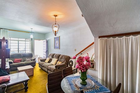 Casa à venda com 80m², 2 quartos e sem vaga Casa à venda com 80m², 2 quartos e sem vagaSala