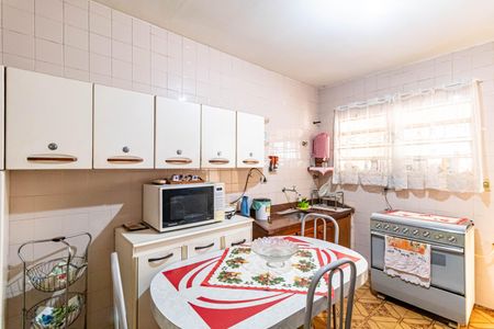 Casa à venda com 80m², 2 quartos e sem vaga Casa à venda com 80m², 2 quartos e sem vagaCozinha