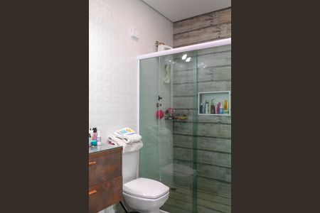 Casa à venda com 118m², 2 quartos e 2 vagas Casa à venda com 118m², 2 quartos e 2 vagasBanheiro da Suite