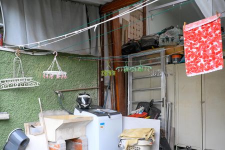 Casa à venda com 118m², 2 quartos e 2 vagas Casa à venda com 118m², 2 quartos e 2 vagasÁrea de Serviço/Quintal