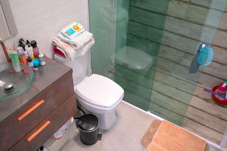 Casa à venda com 118m², 2 quartos e 2 vagas Casa à venda com 118m², 2 quartos e 2 vagasBanheiro da Suite