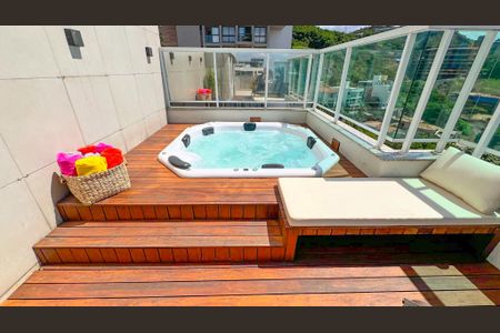 Apartamento à venda com 370m², 5 quartos e 5 vagas Apartamento à venda com 370m², 5 quartos e 5 vagasSala - Varanda