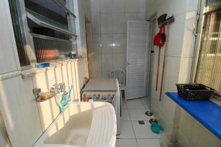 Apartamento à venda com 74m², 3 quartos e 1 vagaÁrea de Serviço
