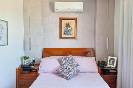 Apartamento à venda com 117m², 3 quartos e 2 vagas Apartamento à venda com 117m², 3 quartos e 2 vagasQuarto 1