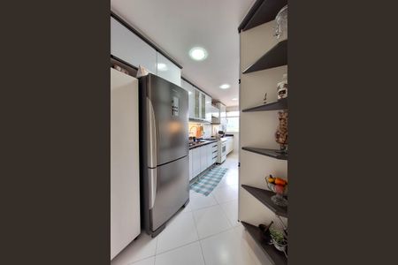 Apartamento à venda com 117m², 3 quartos e 2 vagas Apartamento à venda com 117m², 3 quartos e 2 vagasCozinha