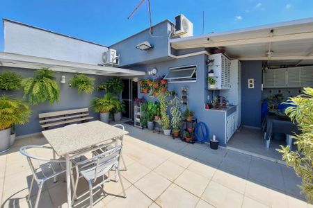 Apartamento à venda com 117m², 3 quartos e 2 vagas Apartamento à venda com 117m², 3 quartos e 2 vagasCobertura