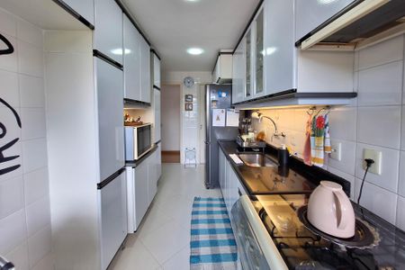 Apartamento à venda com 117m², 3 quartos e 2 vagas Apartamento à venda com 117m², 3 quartos e 2 vagasCozinha