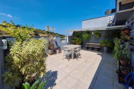 Apartamento à venda com 117m², 3 quartos e 2 vagas Apartamento à venda com 117m², 3 quartos e 2 vagasCobertura