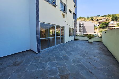 Apartamento à venda com 117m², 3 quartos e 2 vagas Apartamento à venda com 117m², 3 quartos e 2 vagasÁrea comum