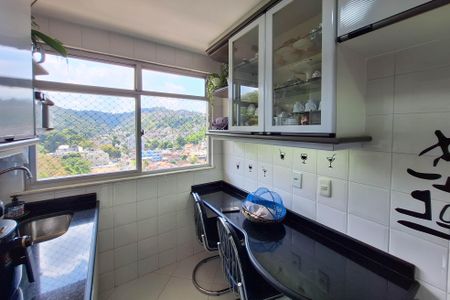 Apartamento à venda com 117m², 3 quartos e 2 vagas Apartamento à venda com 117m², 3 quartos e 2 vagasCozinha