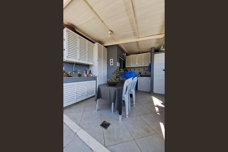 Apartamento à venda com 117m², 3 quartos e 2 vagas Apartamento à venda com 117m², 3 quartos e 2 vagasÁrea de Serviço