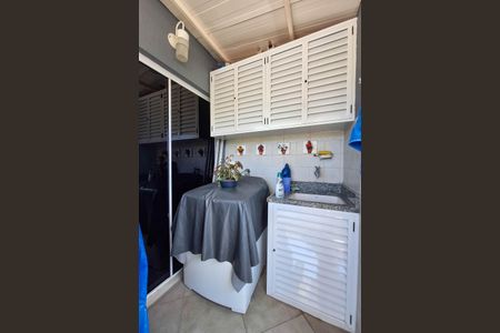 Apartamento à venda com 117m², 3 quartos e 2 vagas Apartamento à venda com 117m², 3 quartos e 2 vagasÁrea de Serviço