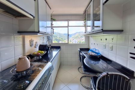 Apartamento à venda com 117m², 3 quartos e 2 vagas Apartamento à venda com 117m², 3 quartos e 2 vagasCozinha