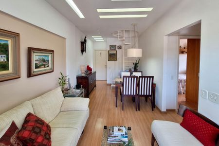 Apartamento à venda com 117m², 3 quartos e 2 vagas Apartamento à venda com 117m², 3 quartos e 2 vagasSala