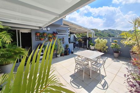 Apartamento à venda com 117m², 3 quartos e 2 vagas Apartamento à venda com 117m², 3 quartos e 2 vagasCobertura