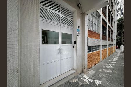 Apartamento à venda com 96m², 2 quartos e 1 vaga Apartamento à venda com 96m², 2 quartos e 1 vagaFachada