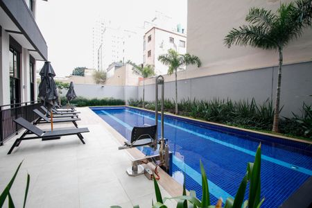 Studio à venda com 30m², 1 quarto e sem vaga Studio à venda com 30m², 1 quarto e sem vagaÁrea Comum - Piscina