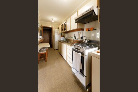 Apartamento à venda com 99m², 2 quartos e 1 vagaCozinha