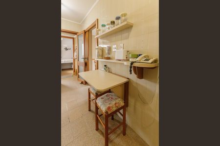 Apartamento à venda com 99m², 2 quartos e 1 vagaCozinha