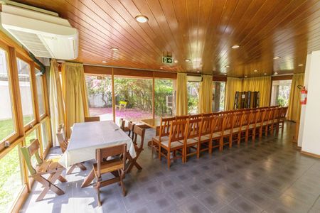 Apartamento à venda com 99m², 2 quartos e 1 vagaÁrea comum